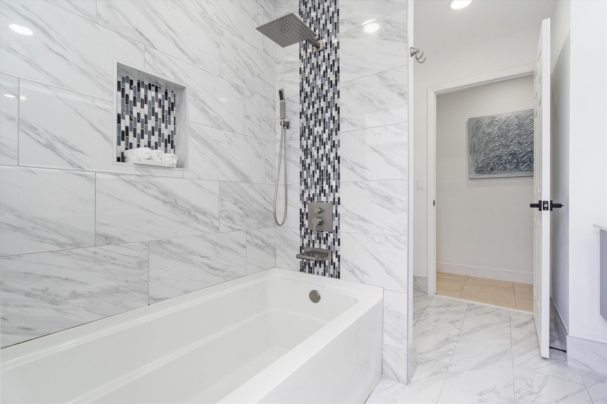 GREENVIEW SHORES 2 OF WEL - Residential