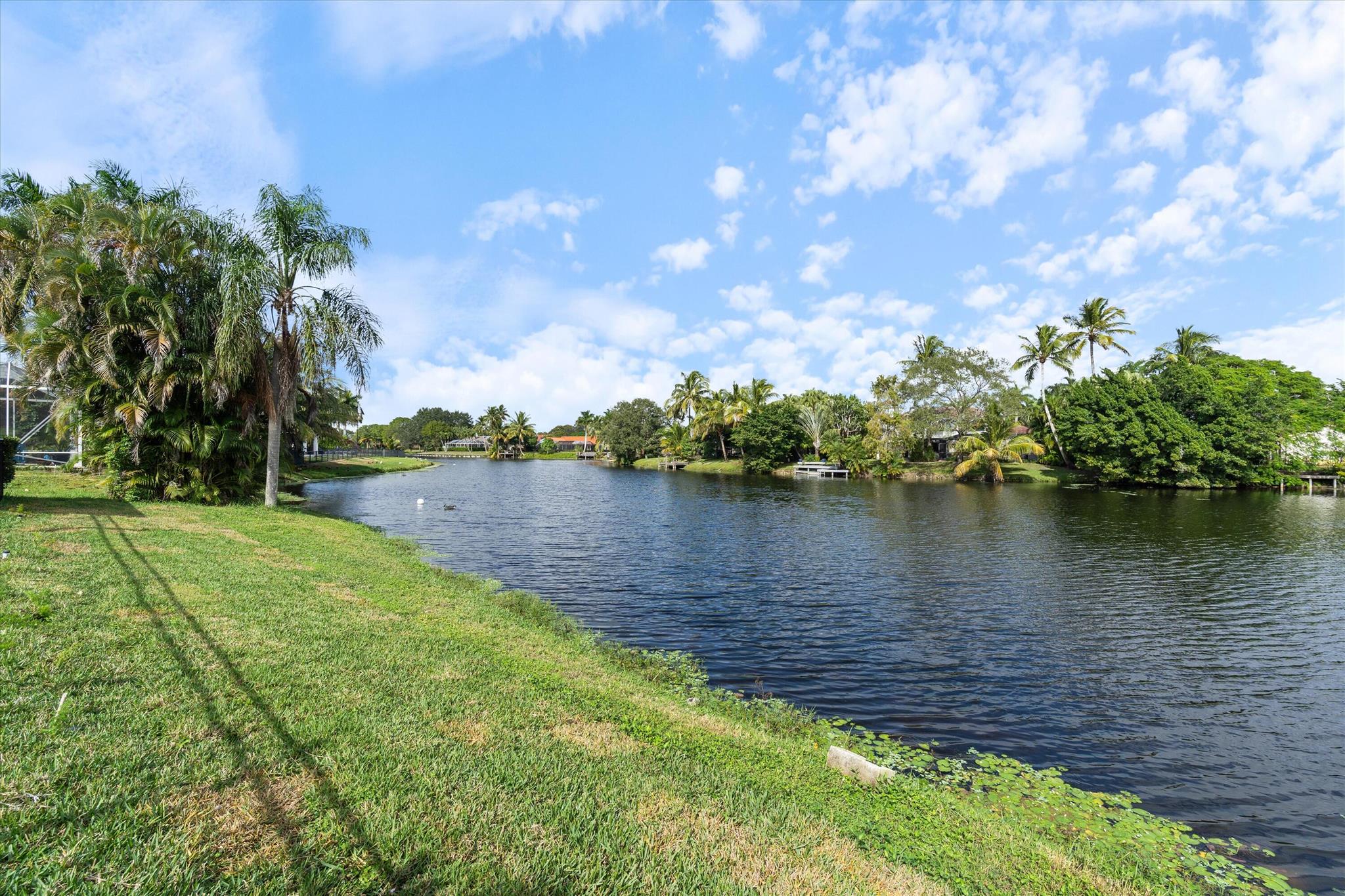 GREENVIEW SHORES 2 OF WEL - Residential