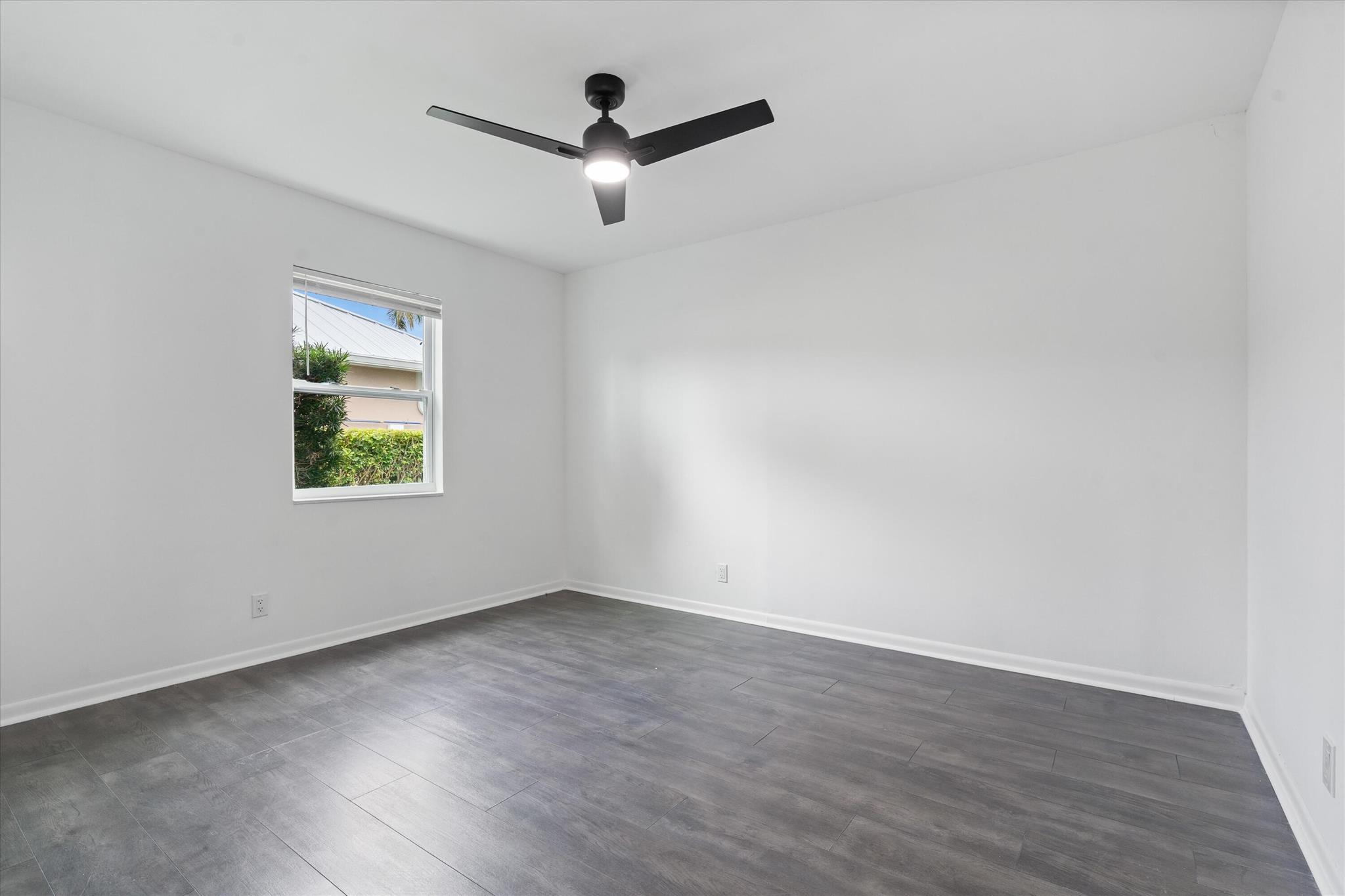 GREENVIEW SHORES 2 OF WEL - Residential