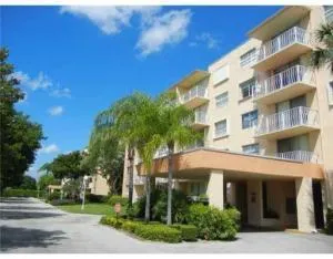 470 Executive Center Dr Unit 1F  