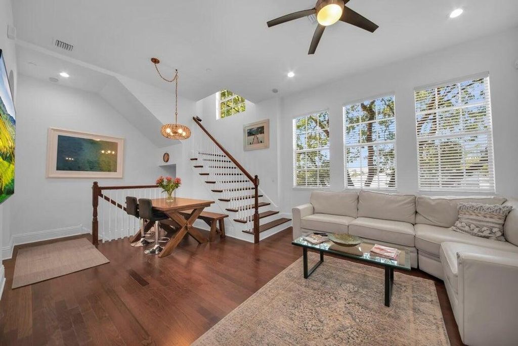 Photo of 285 SE 6th Avenue #B, Delray Beach, FL 33483 (MLS # R11100108)