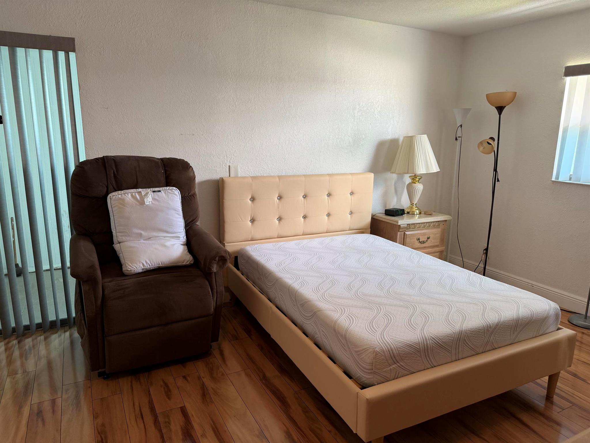 KINGS POINT - Residential Lease