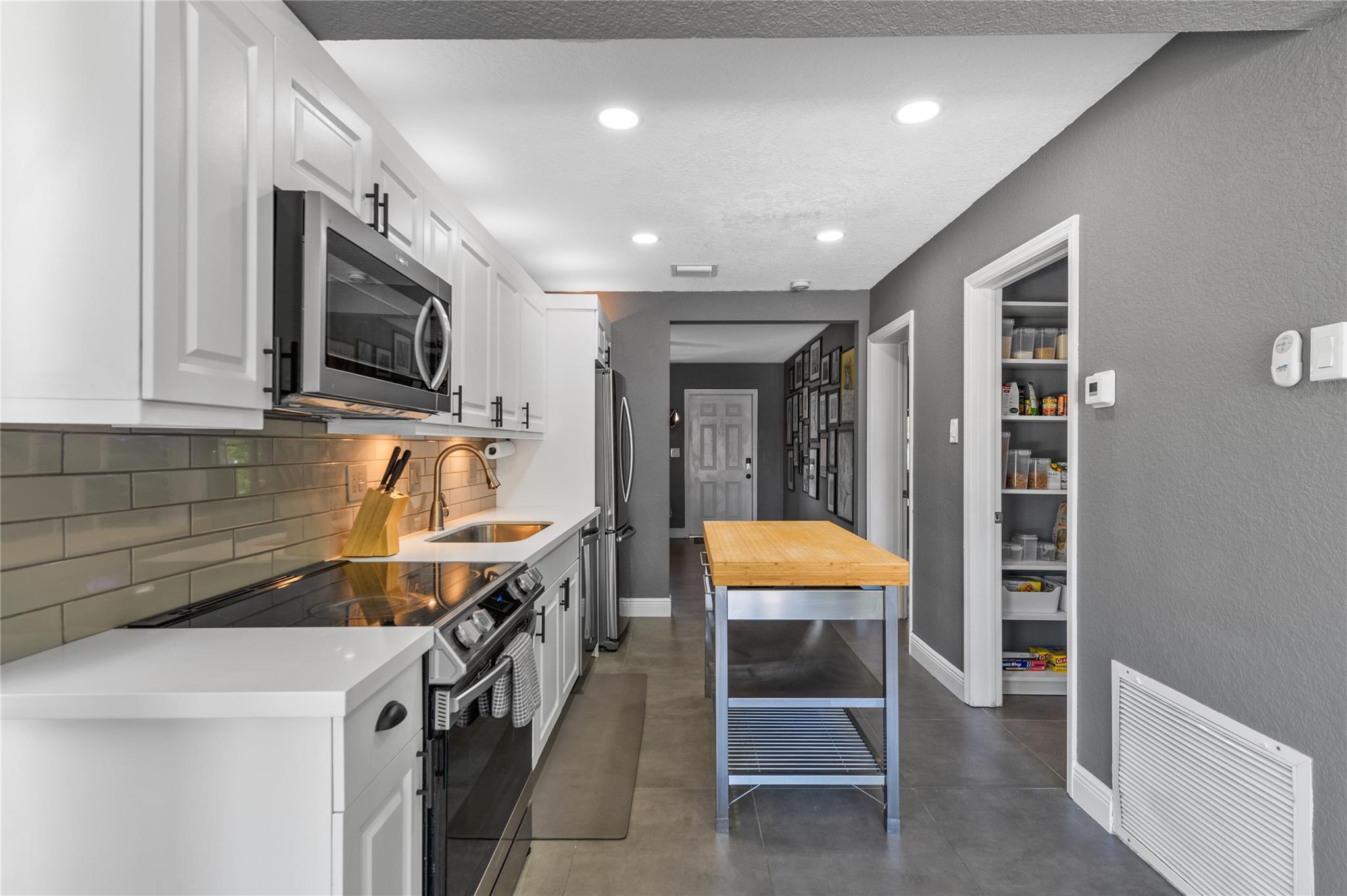 North Andrews Gardens 30- - Residential