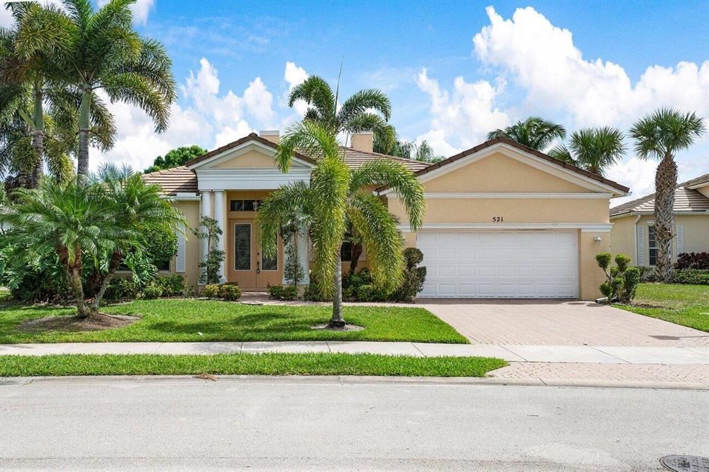 Photo of 521 SW Lake Manatee Way, Port Saint Lucie, FL 34986 (MLS # R10780966)