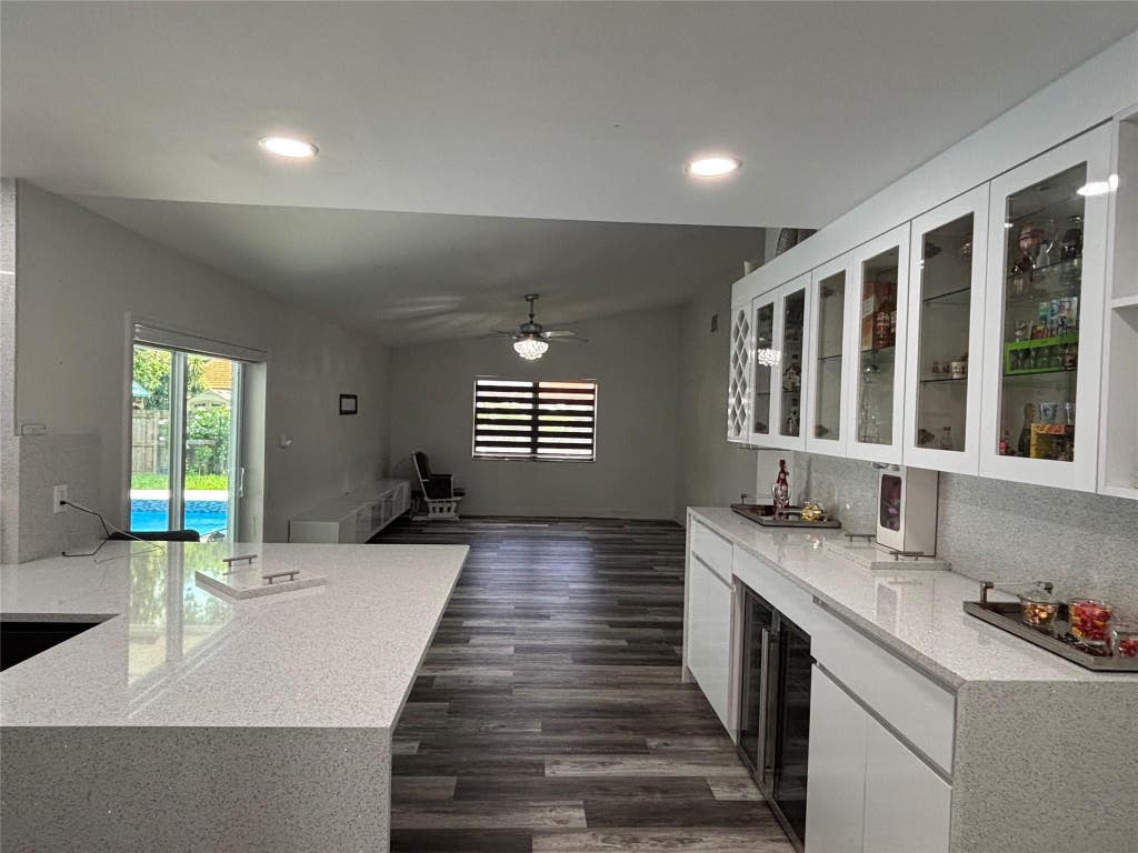 Photo of 6421 CROSSBOW Court, Davie, FL 33331 (MLS # B26057210)