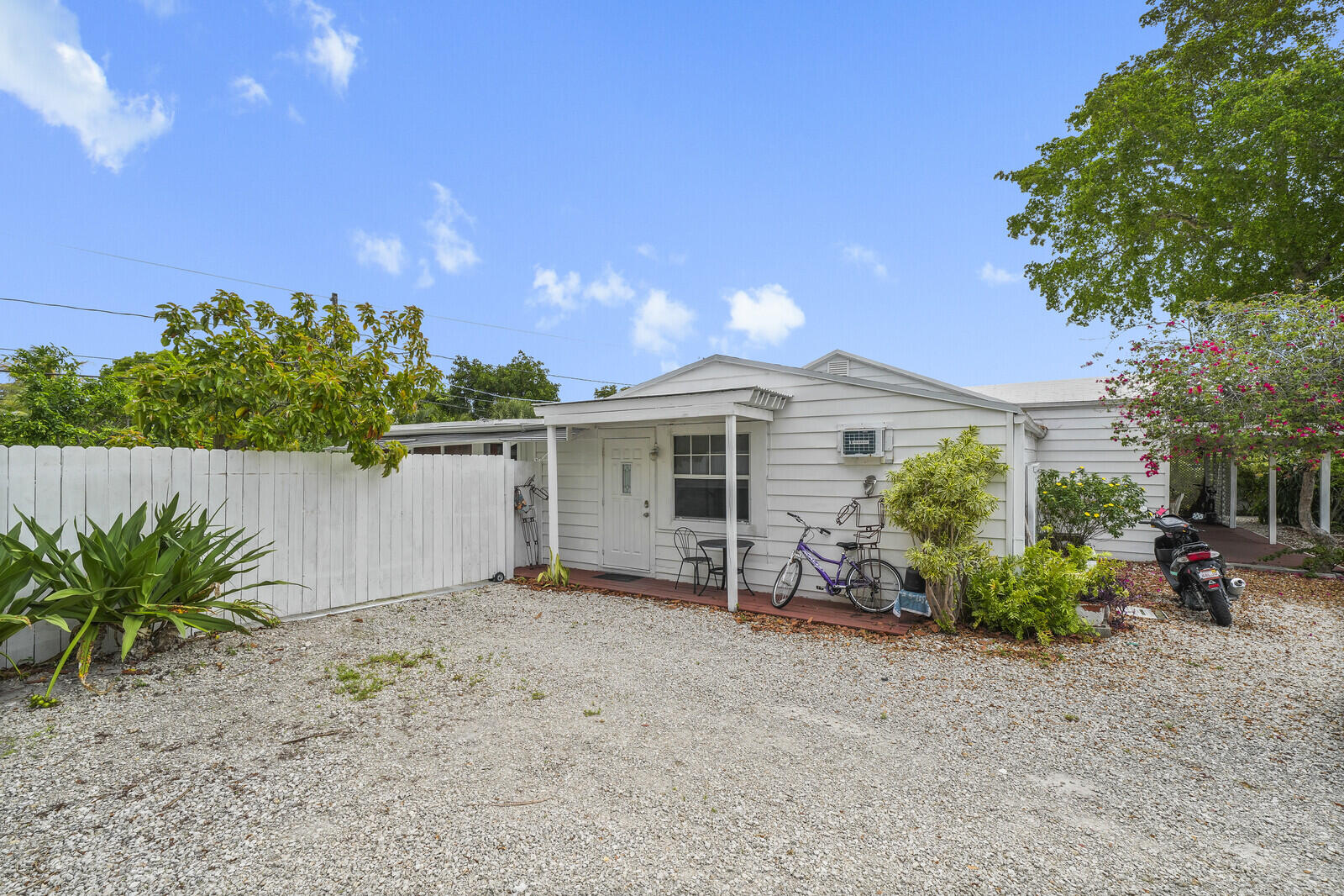 LAUDERDALE PARK 6-33 1/2 - Residential Income