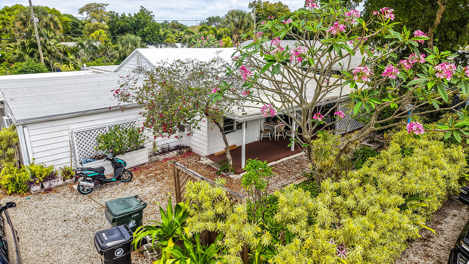 LAUDERDALE PARK 6-33 1/2 - Residential Income