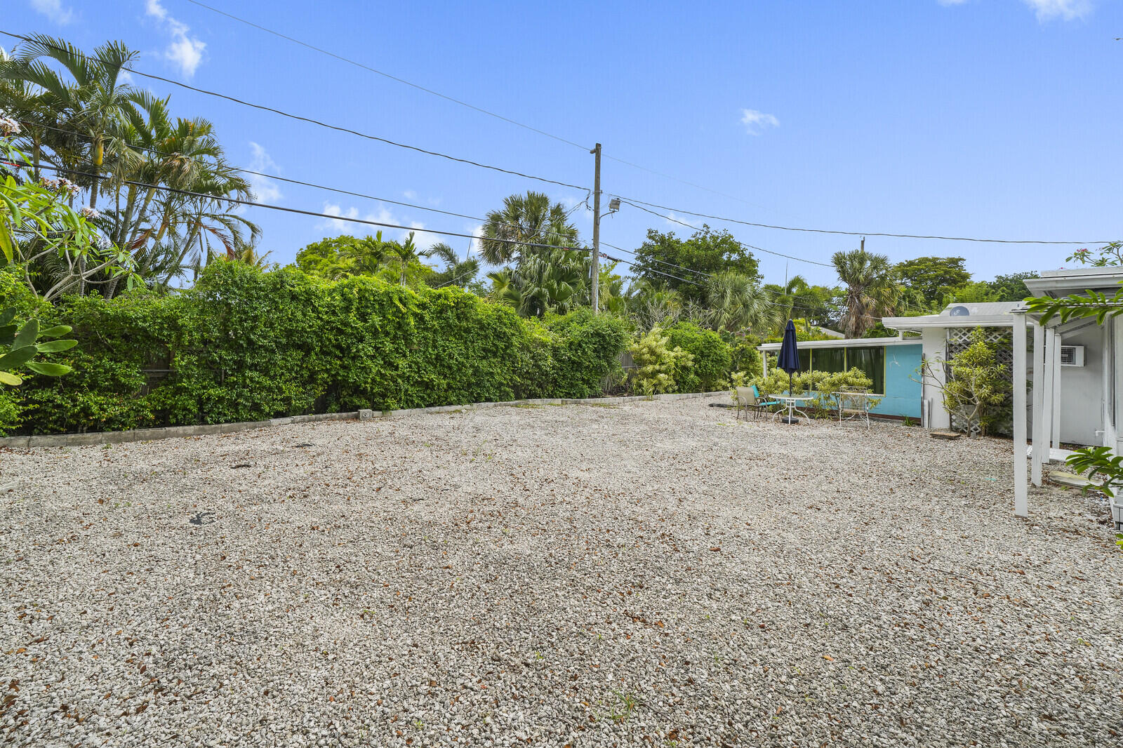 LAUDERDALE PARK 6-33 1/2 - Residential Income