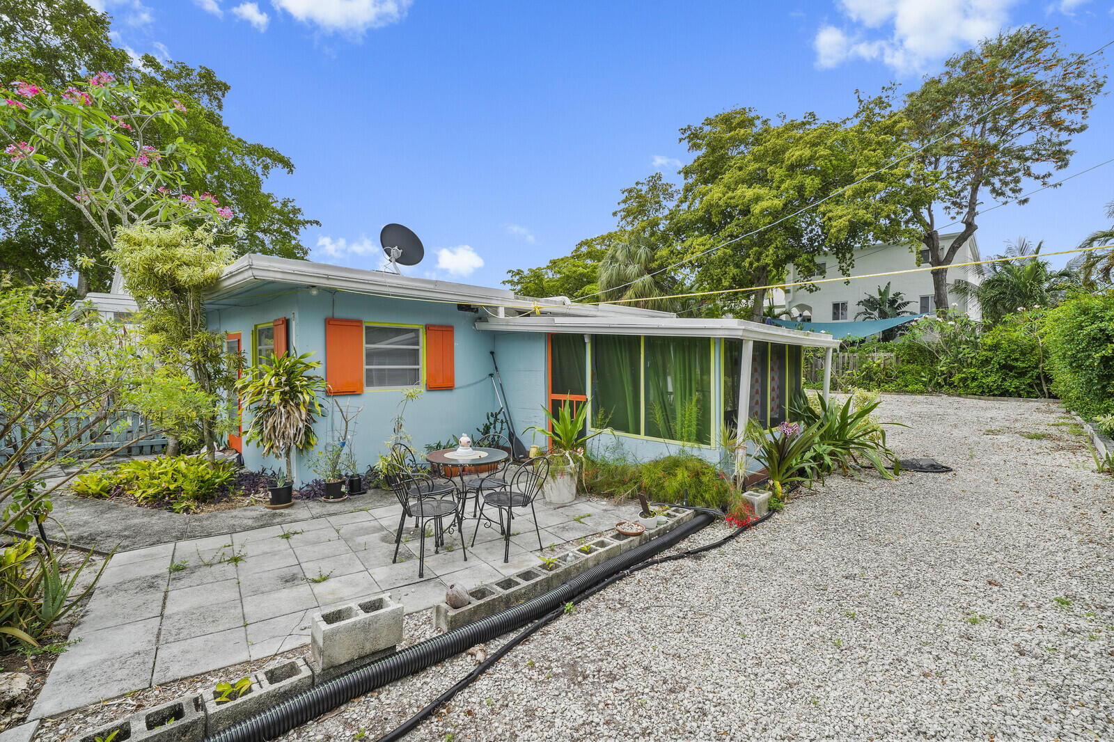 LAUDERDALE PARK 6-33 1/2 - Residential Income