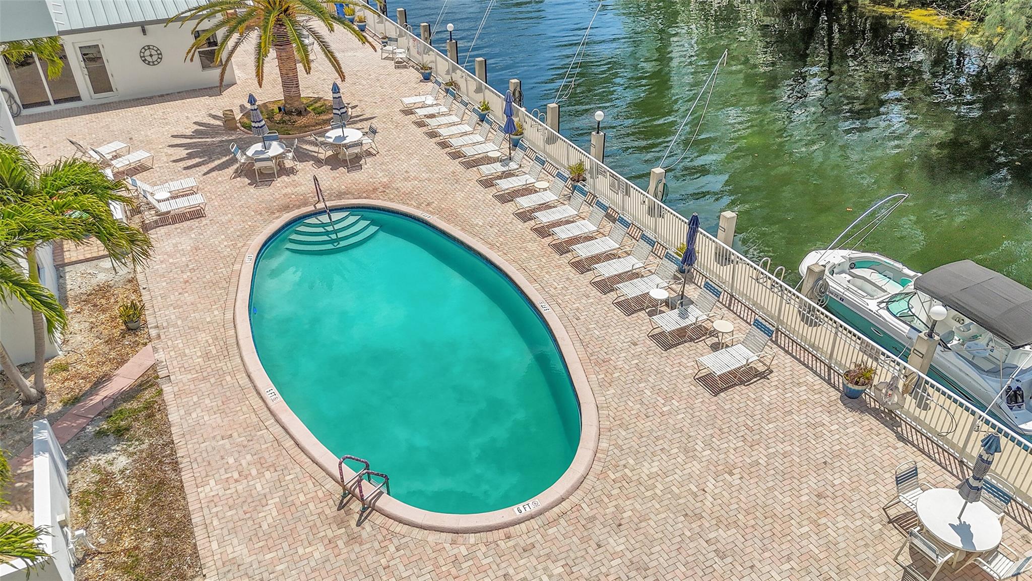 HARBOR'S EDGE OF POMPANO - Residential