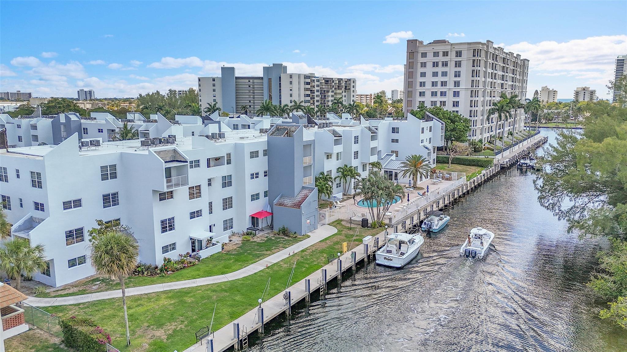 HARBOR'S EDGE OF POMPANO - Residential