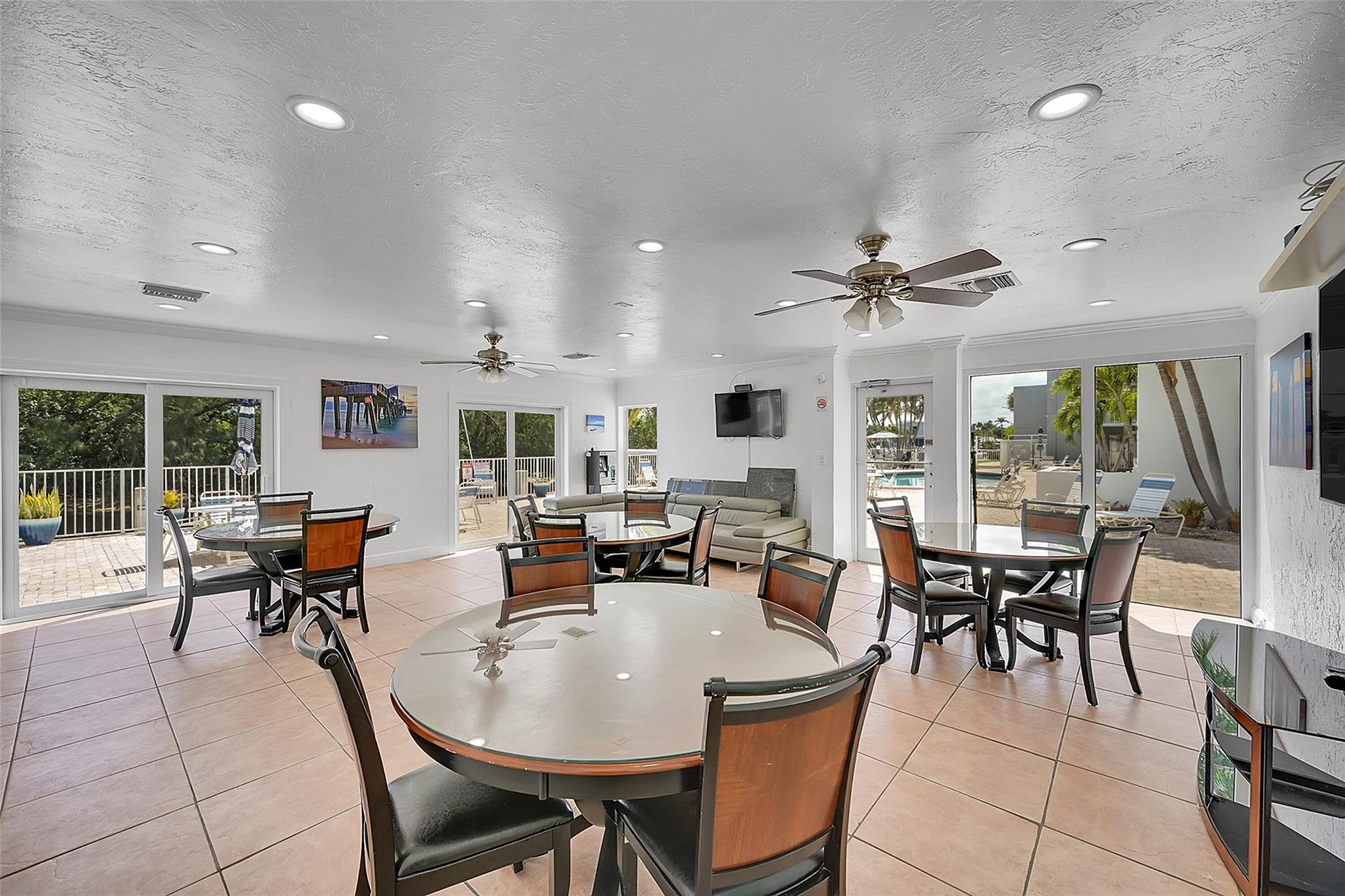 HARBOR'S EDGE OF POMPANO - Residential