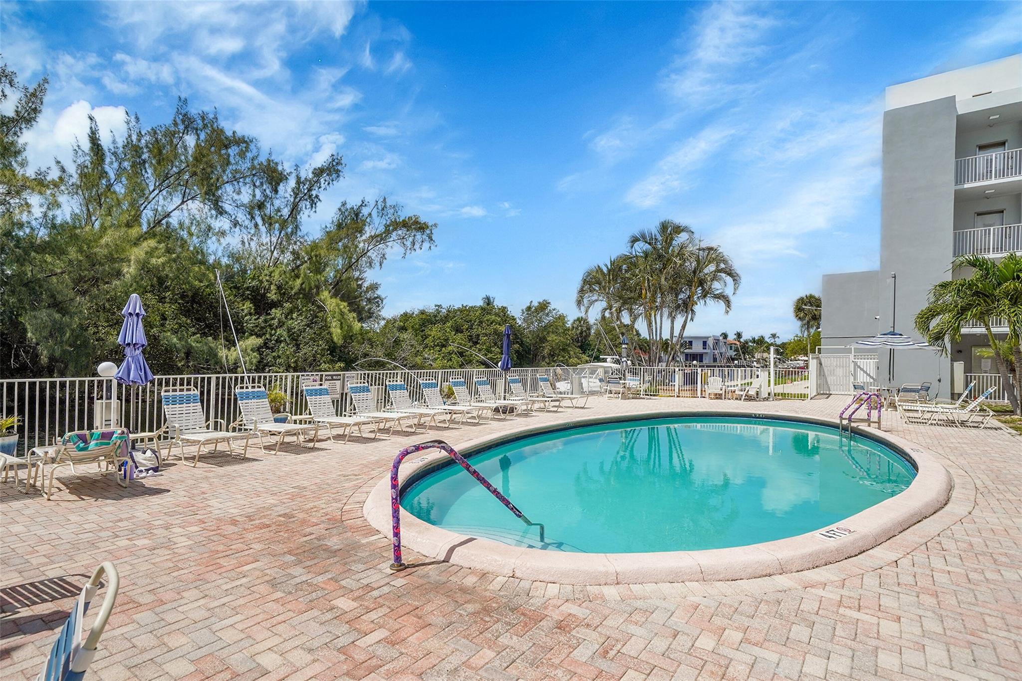 HARBOR'S EDGE OF POMPANO - Residential