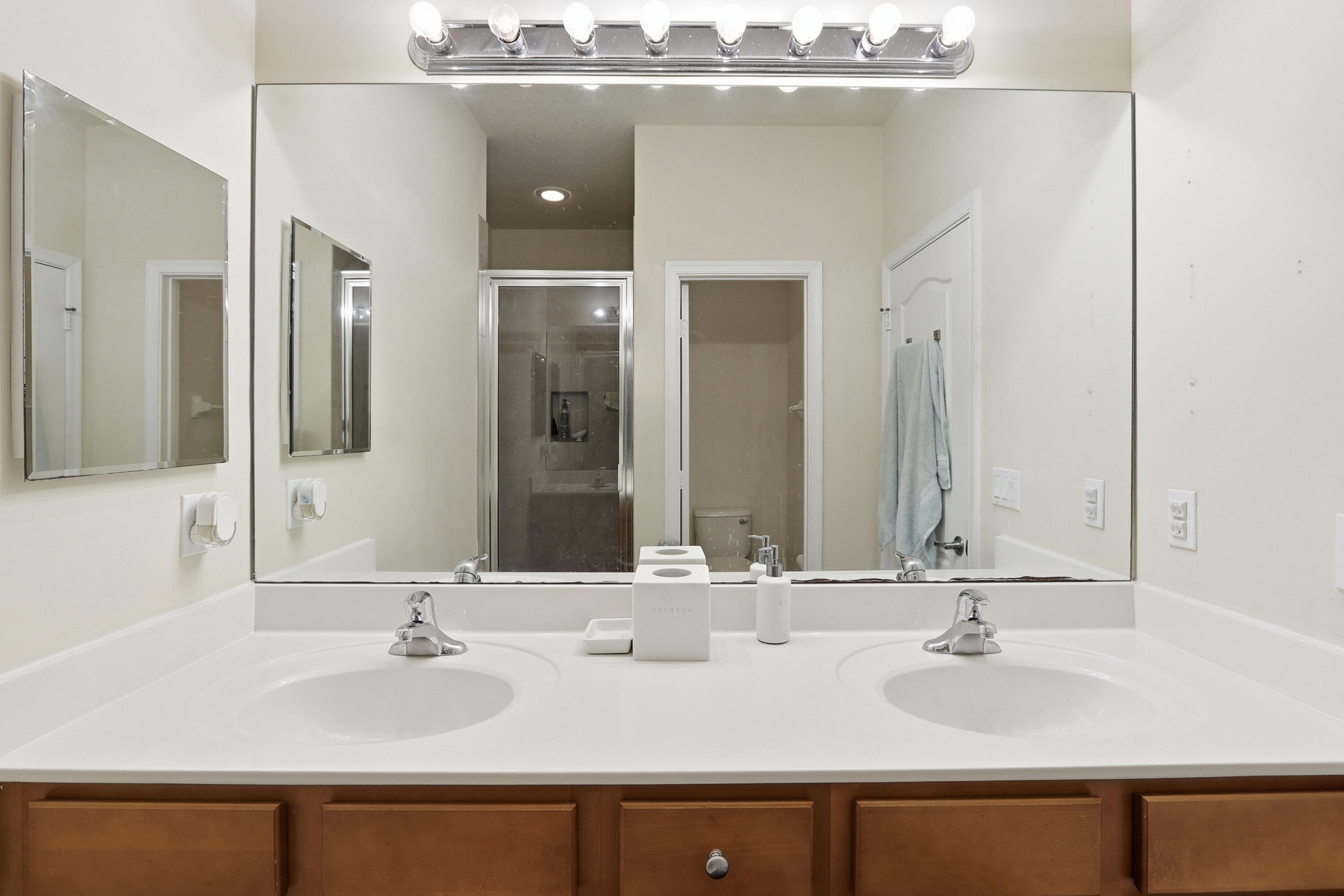 CHARLESTON COMMONS - Residential