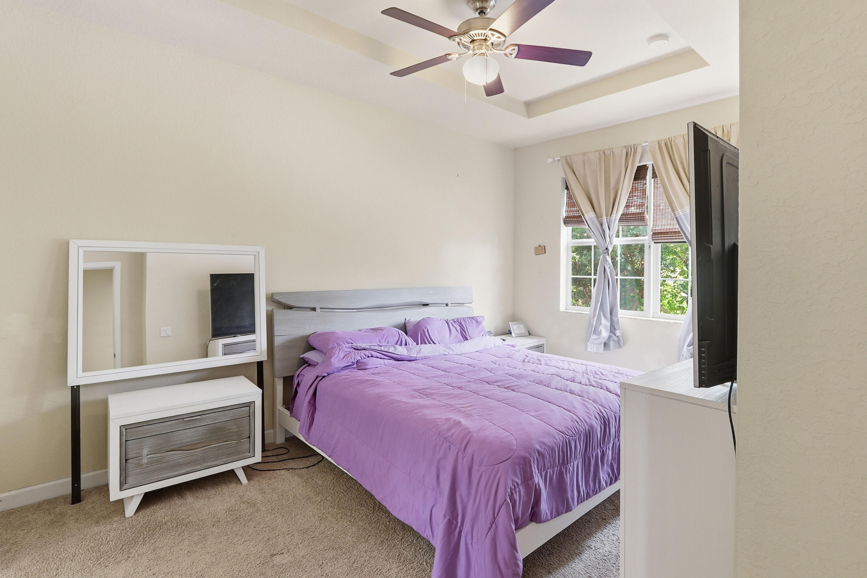 CHARLESTON COMMONS - Residential