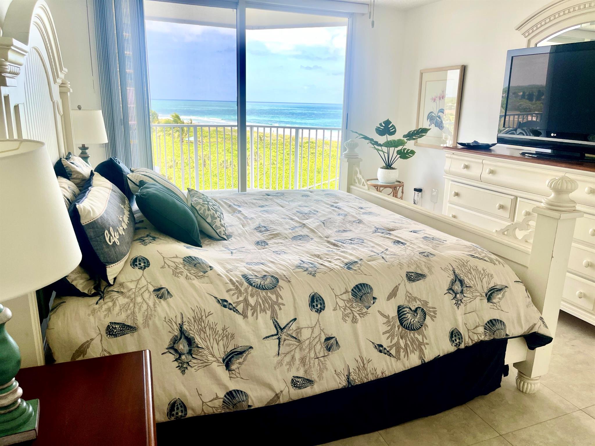 AQUANIQUE OCEAN CLUB, A C - Residential Lease