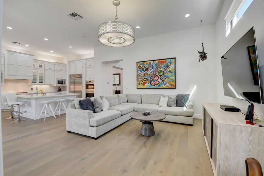 SEVEN BRIDGES - Residential