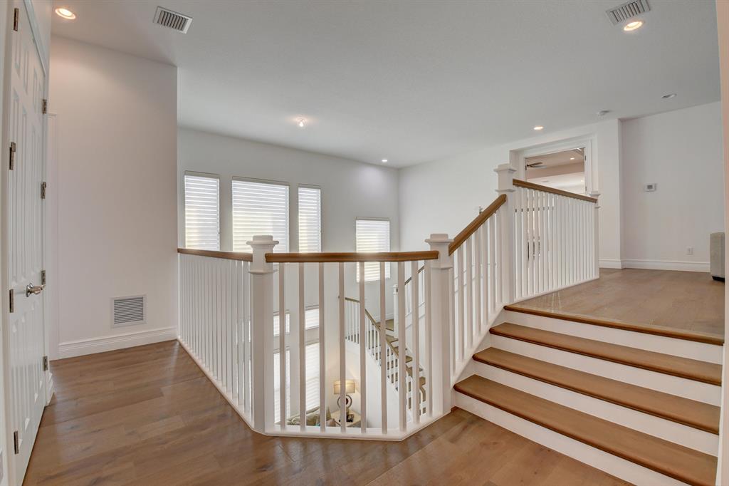 SEVEN BRIDGES - Residential