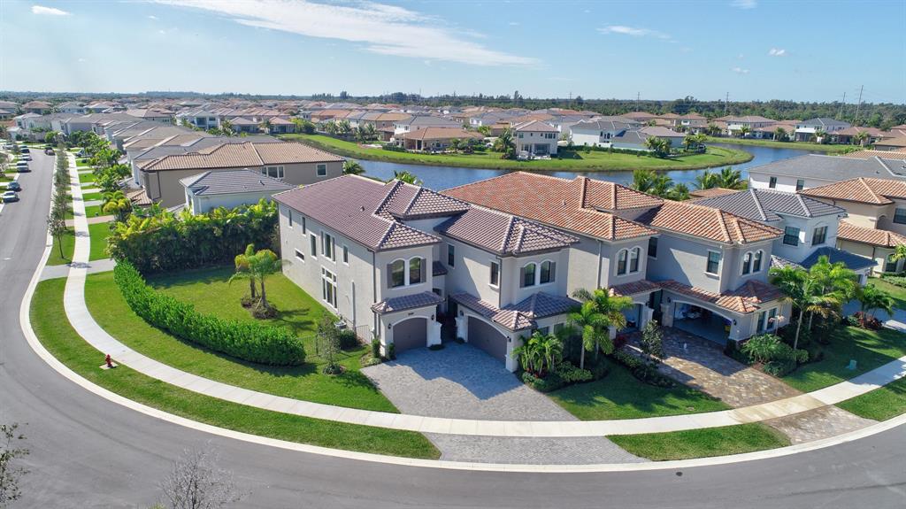 SEVEN BRIDGES - Residential