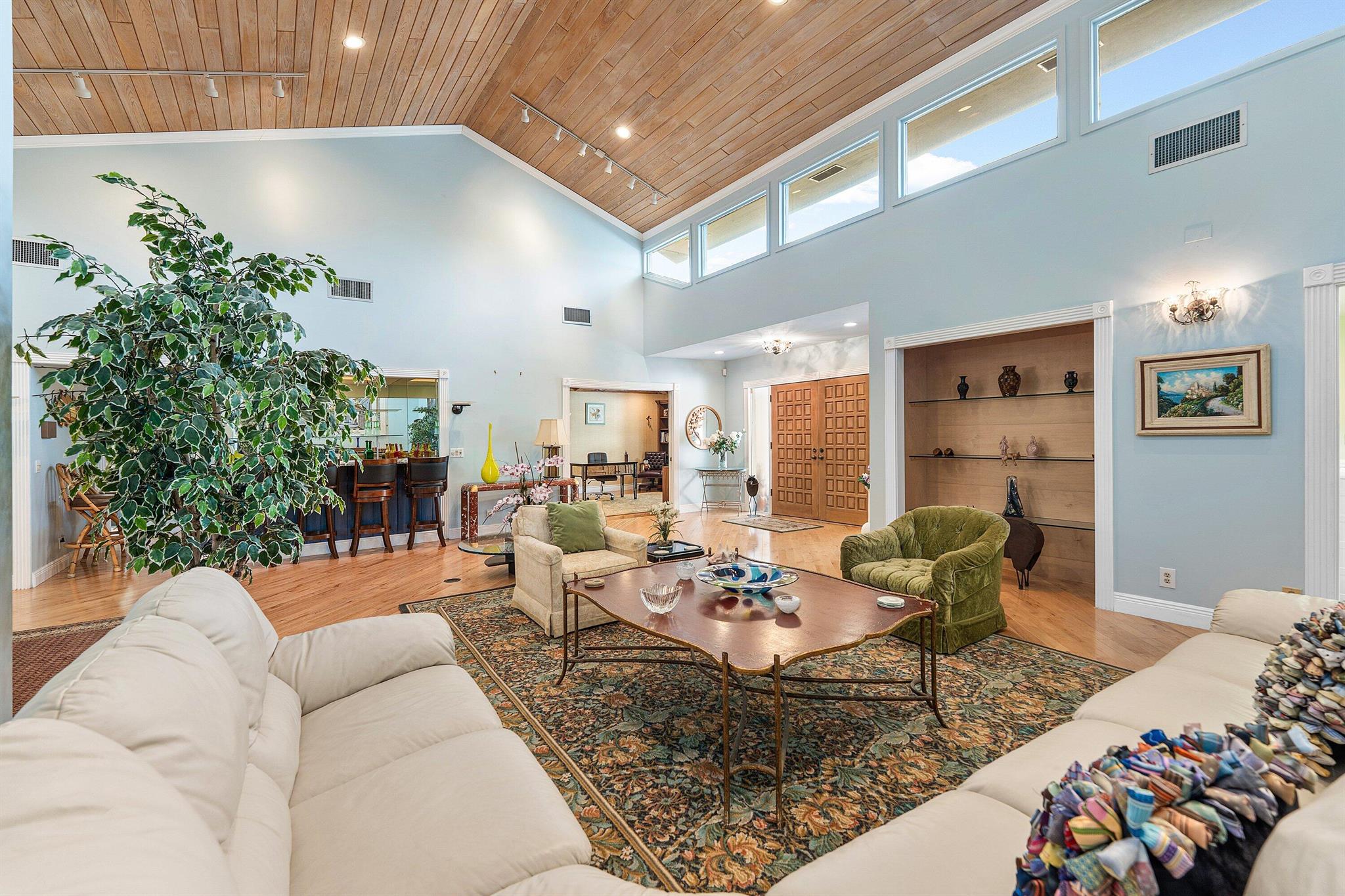 6599 Eastpointe Pines Street