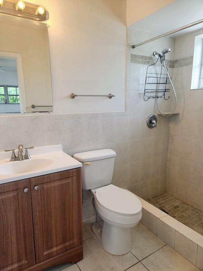 2940 NE 19th Ter