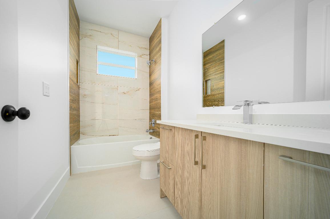 PCH 082 4444 0018 - Residential