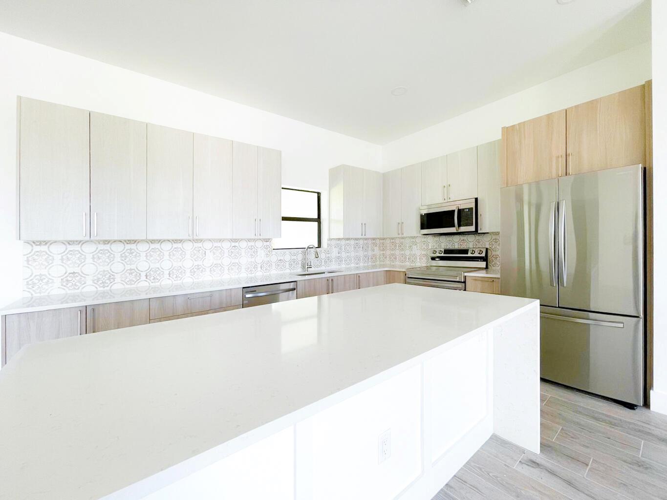 PCH 082 4444 0018 - Residential