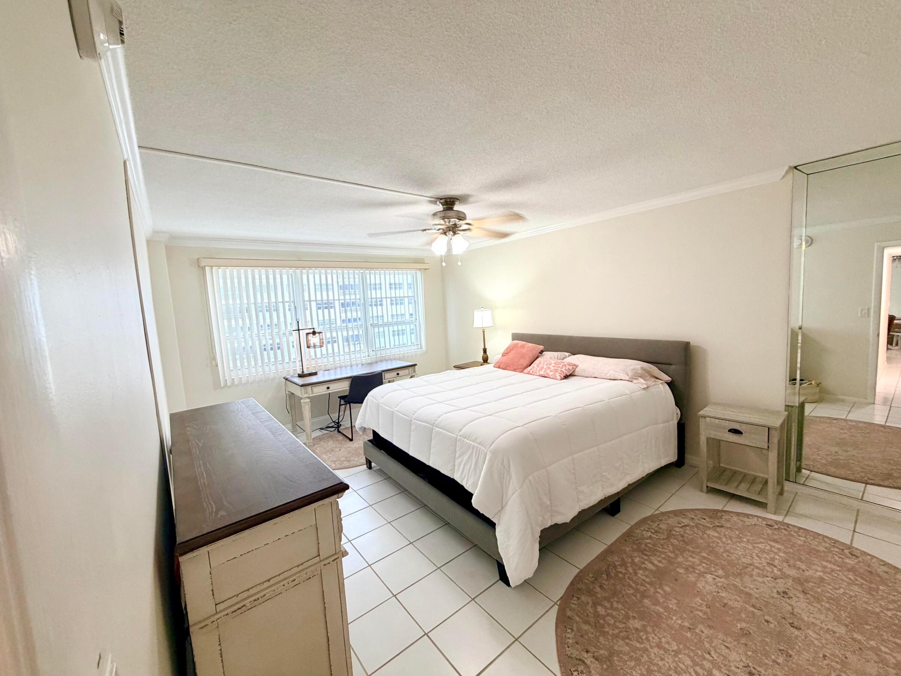 OCEAN MONARCH CONDO - Residential
