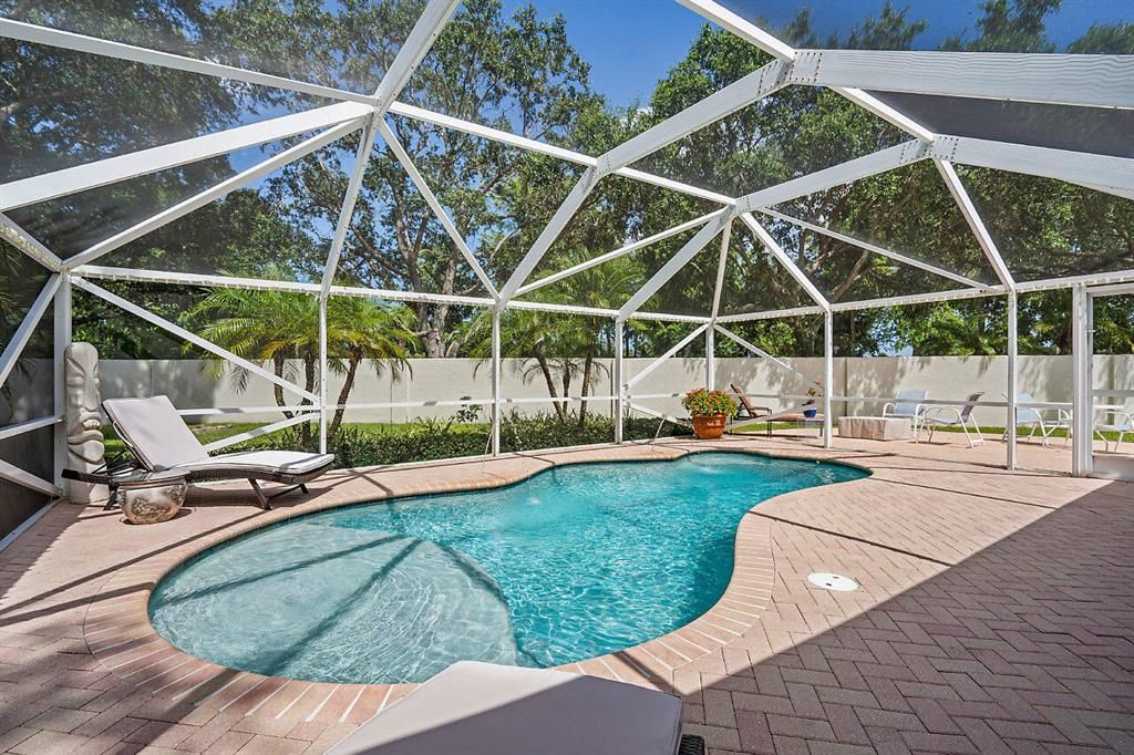 Photo of 163 Spoonbill Court Ct, Jupiter, FL 33458 (MLS # R10797349)