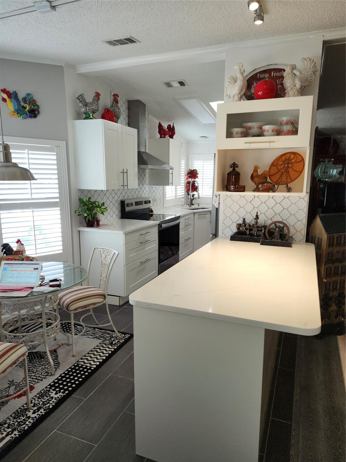 3115 Columbrina Circle