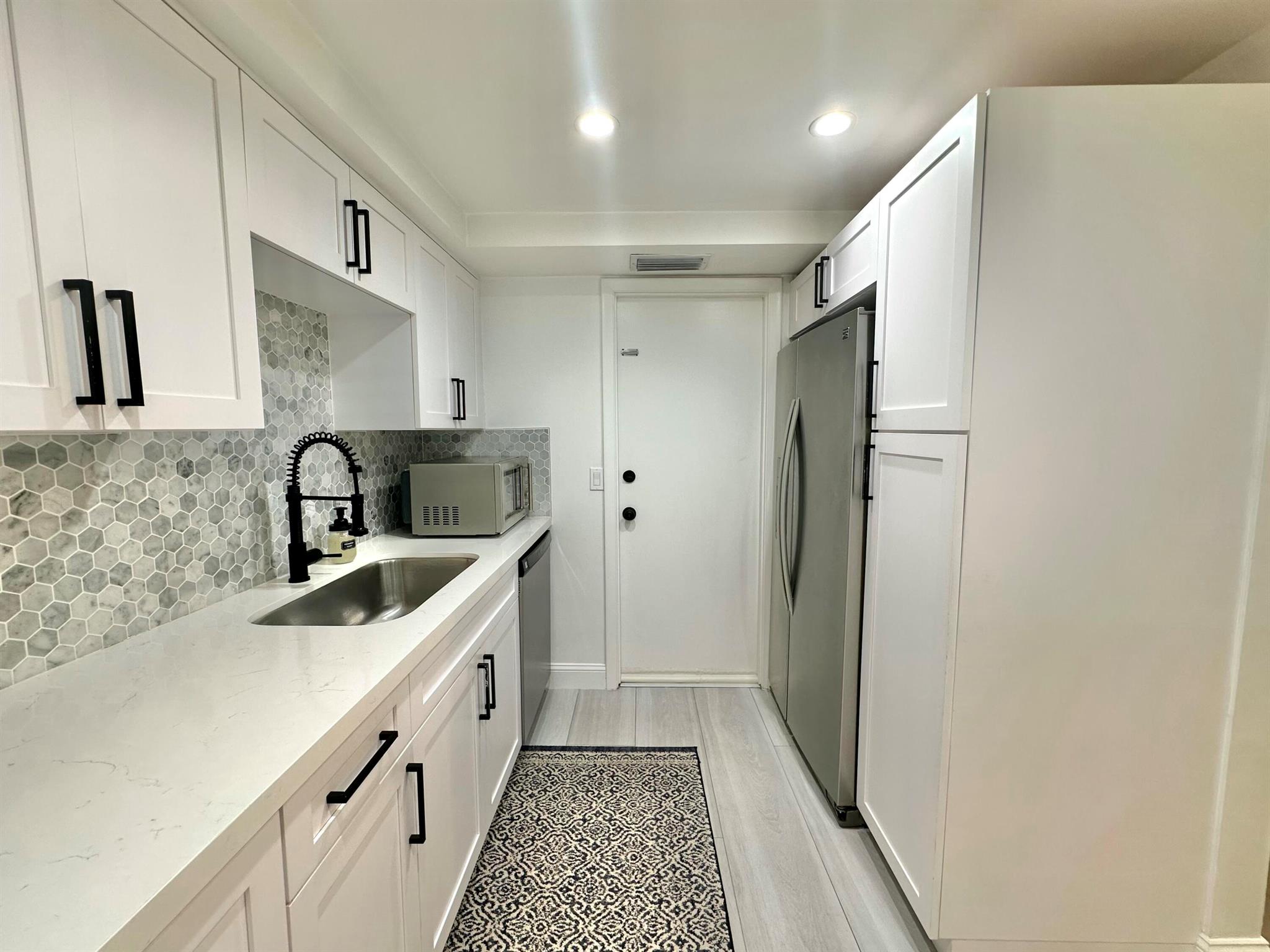 630 Ocean Drive 105