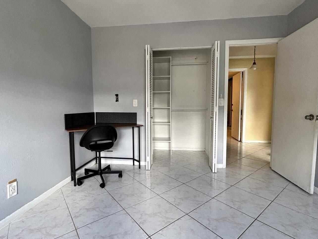 ARROWHEAD GOLF & TENNIS CLUB - Residential