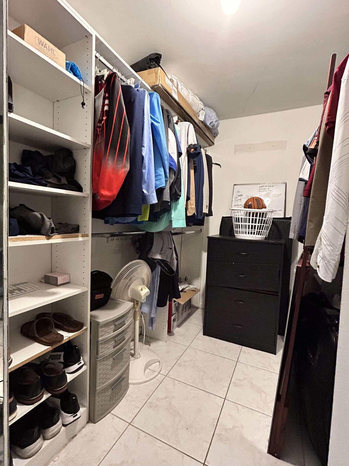 ARROWHEAD GOLF & TENNIS CLUB - Residential