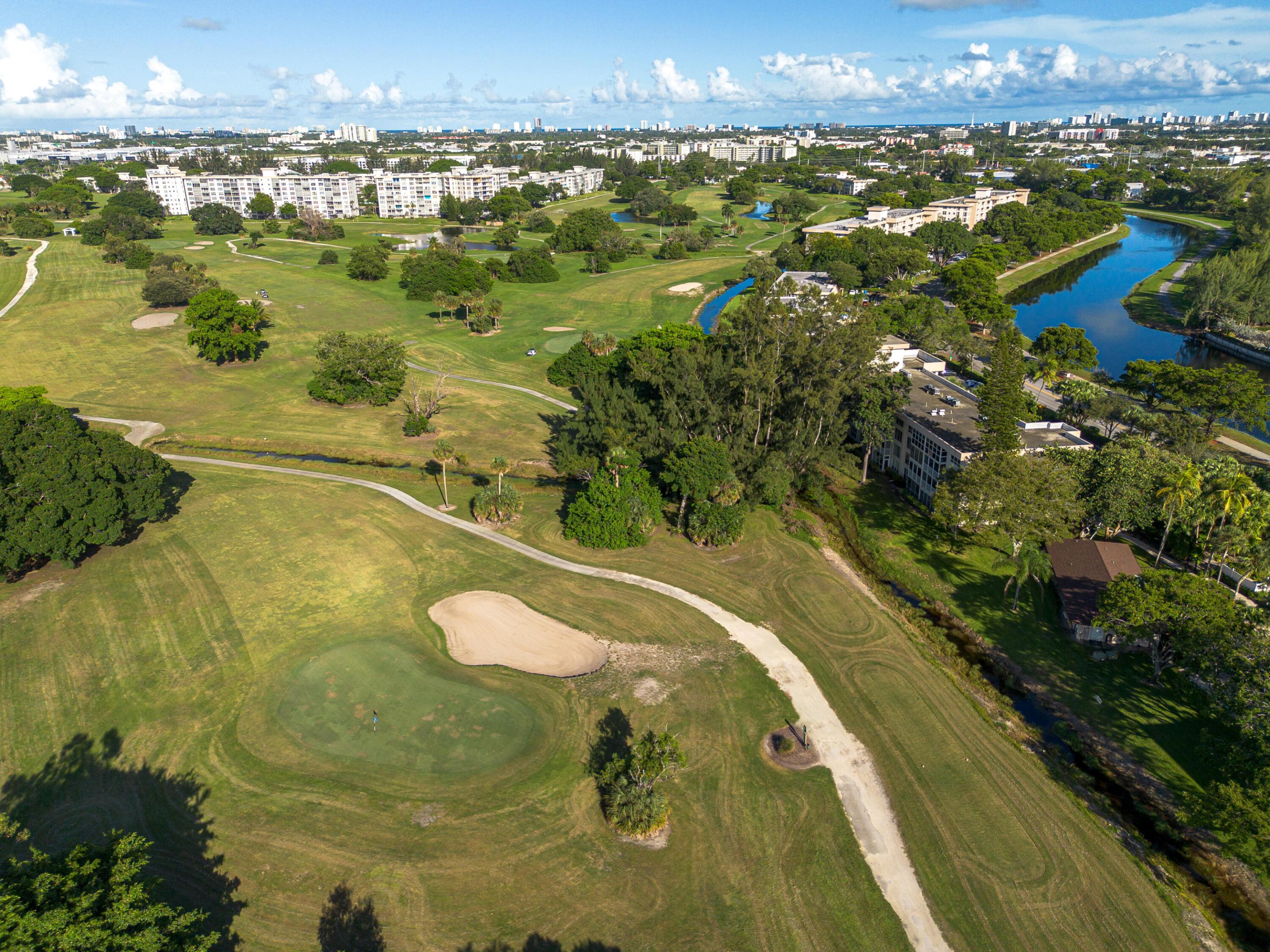 NO 34 PALM-AIRE COUNTRY CLUB - Residential