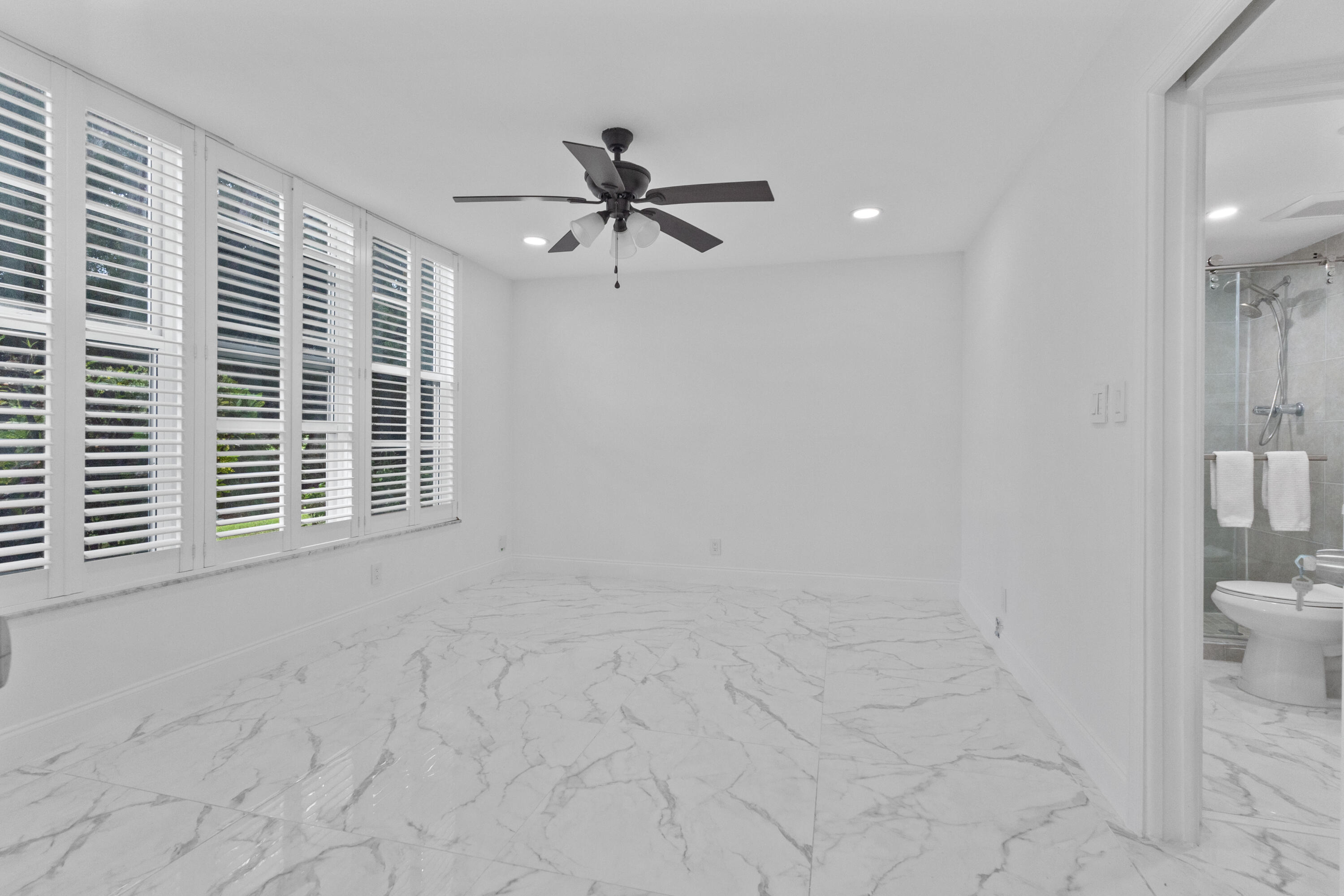 NO 34 PALM-AIRE COUNTRY CLUB - Residential