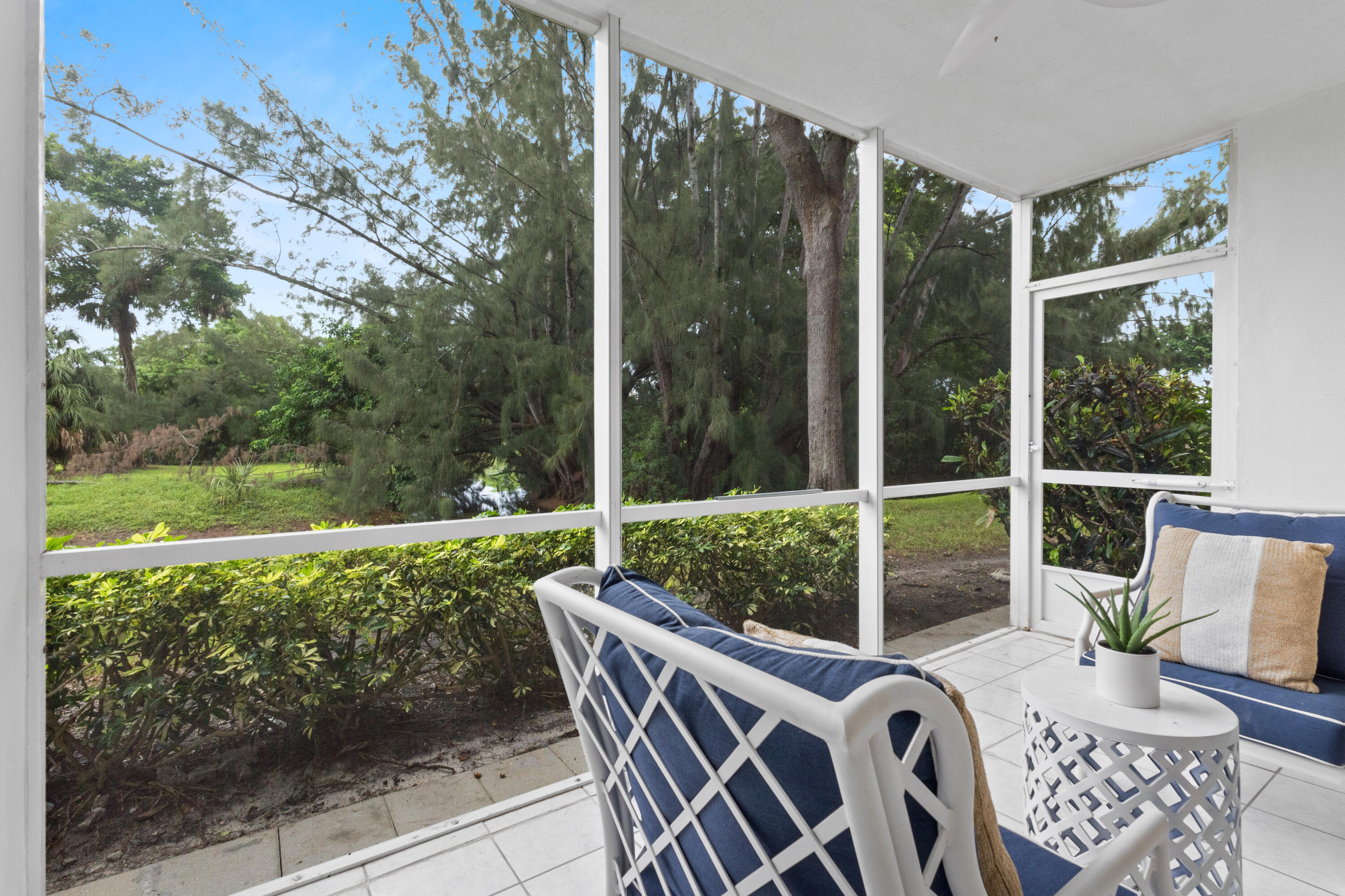 NO 34 PALM-AIRE COUNTRY CLUB - Residential