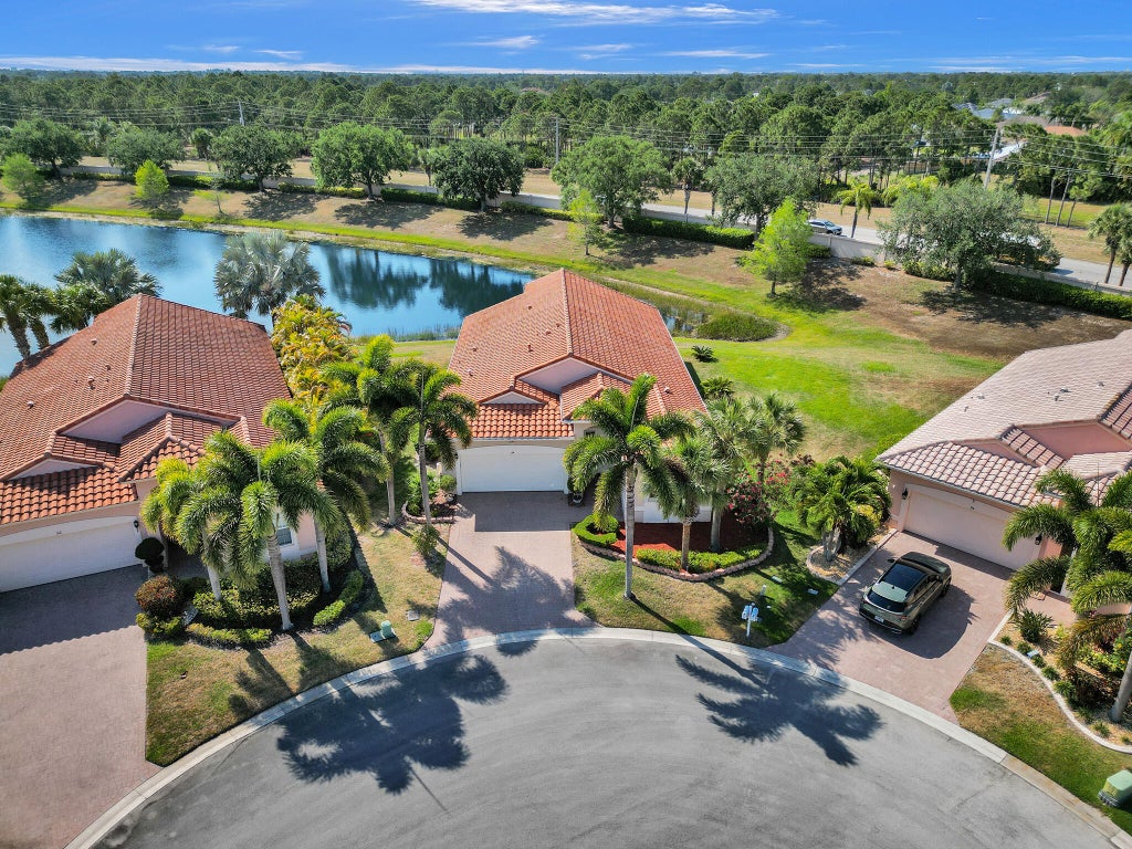 Photo of 314 NW Seacrest Ct, Port Saint Lucie, FL 34986 (MLS # R11000076)