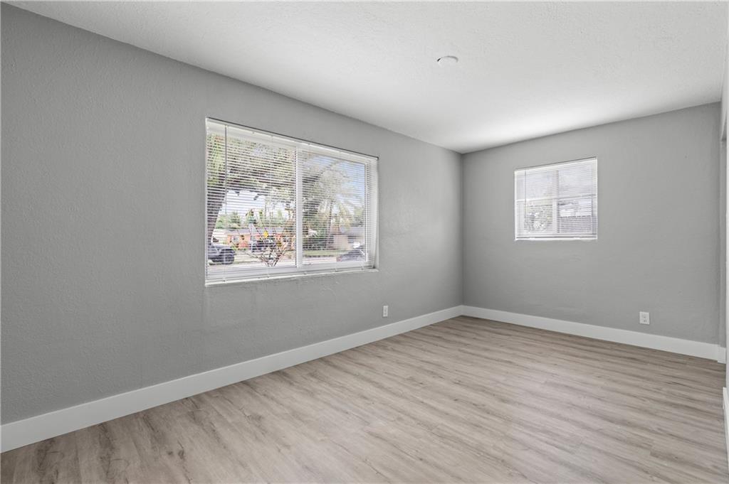 Look Homesites 3 39-37 B - Residential