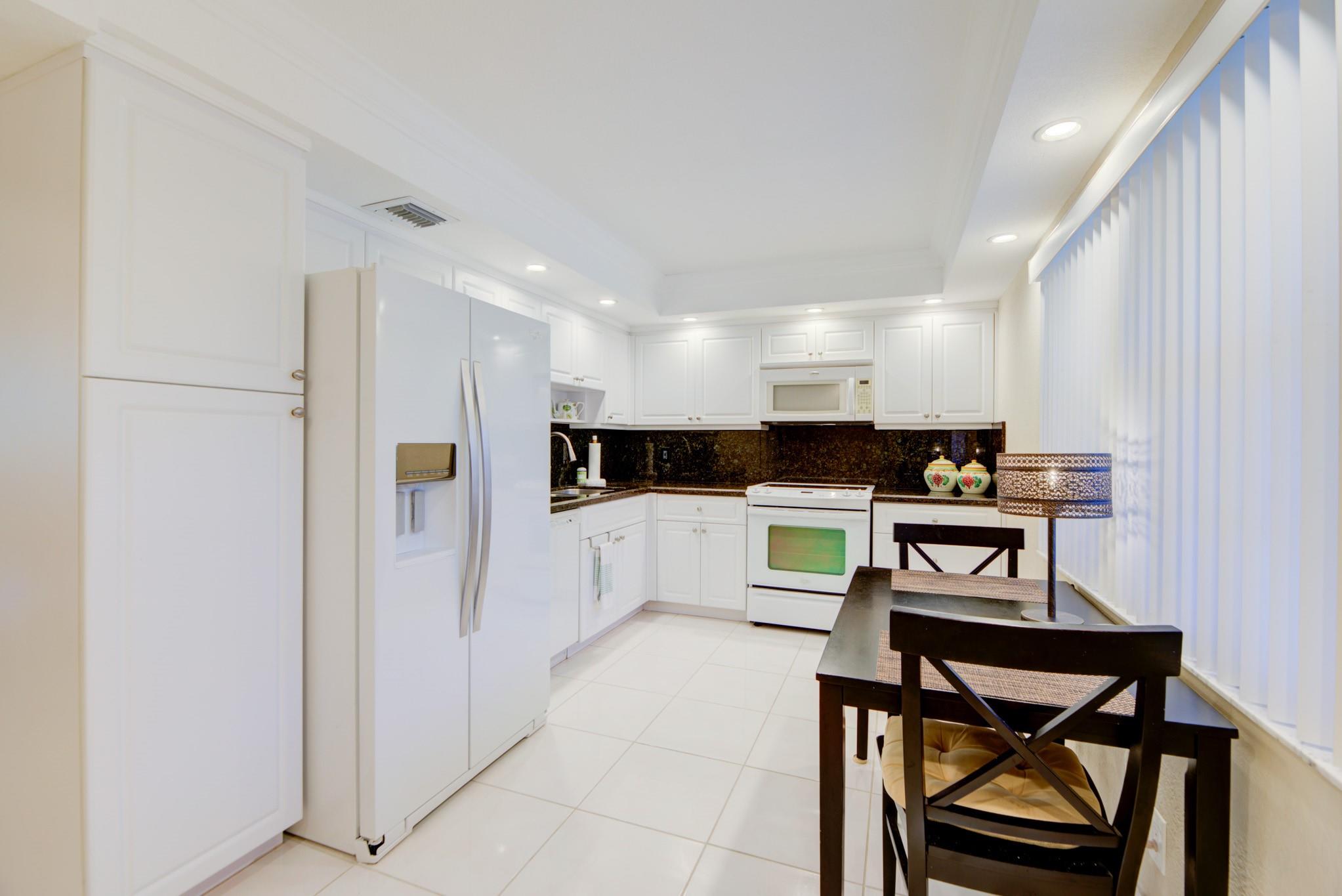 PALM AIRE - Residential