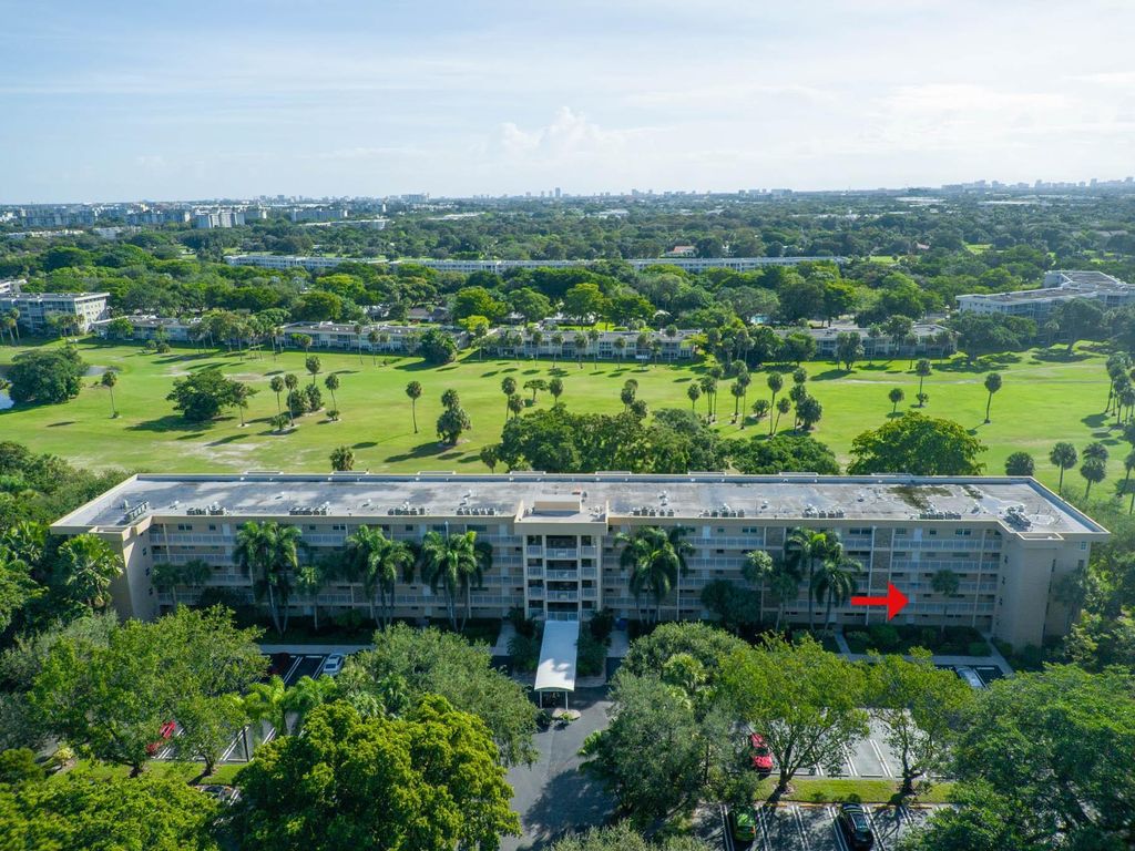 Photo of 804 Cypress Grove Ln #302, Pompano Beach, FL 33069 (MLS # F10534074)