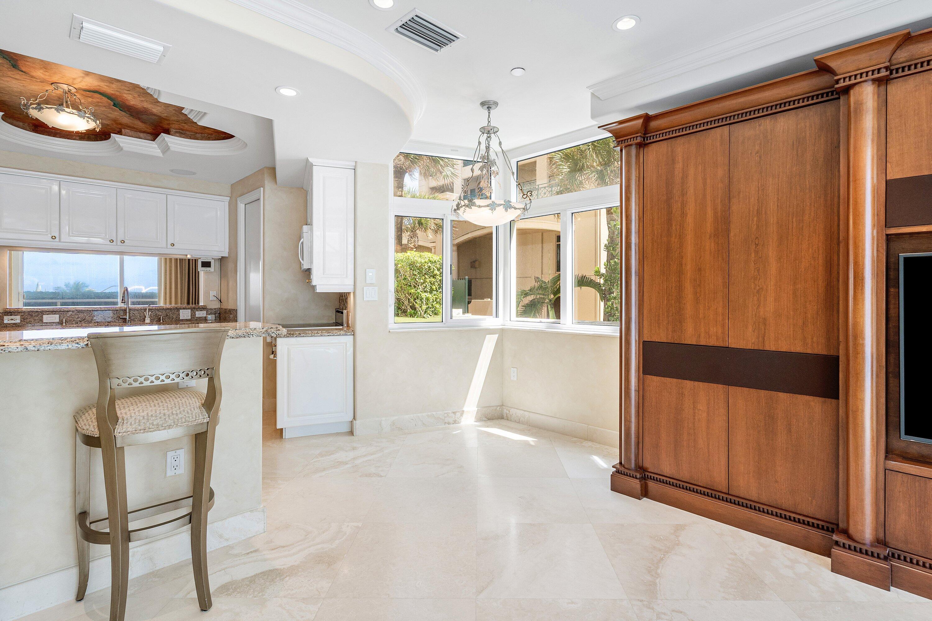 ARAGON CONDO - Residential