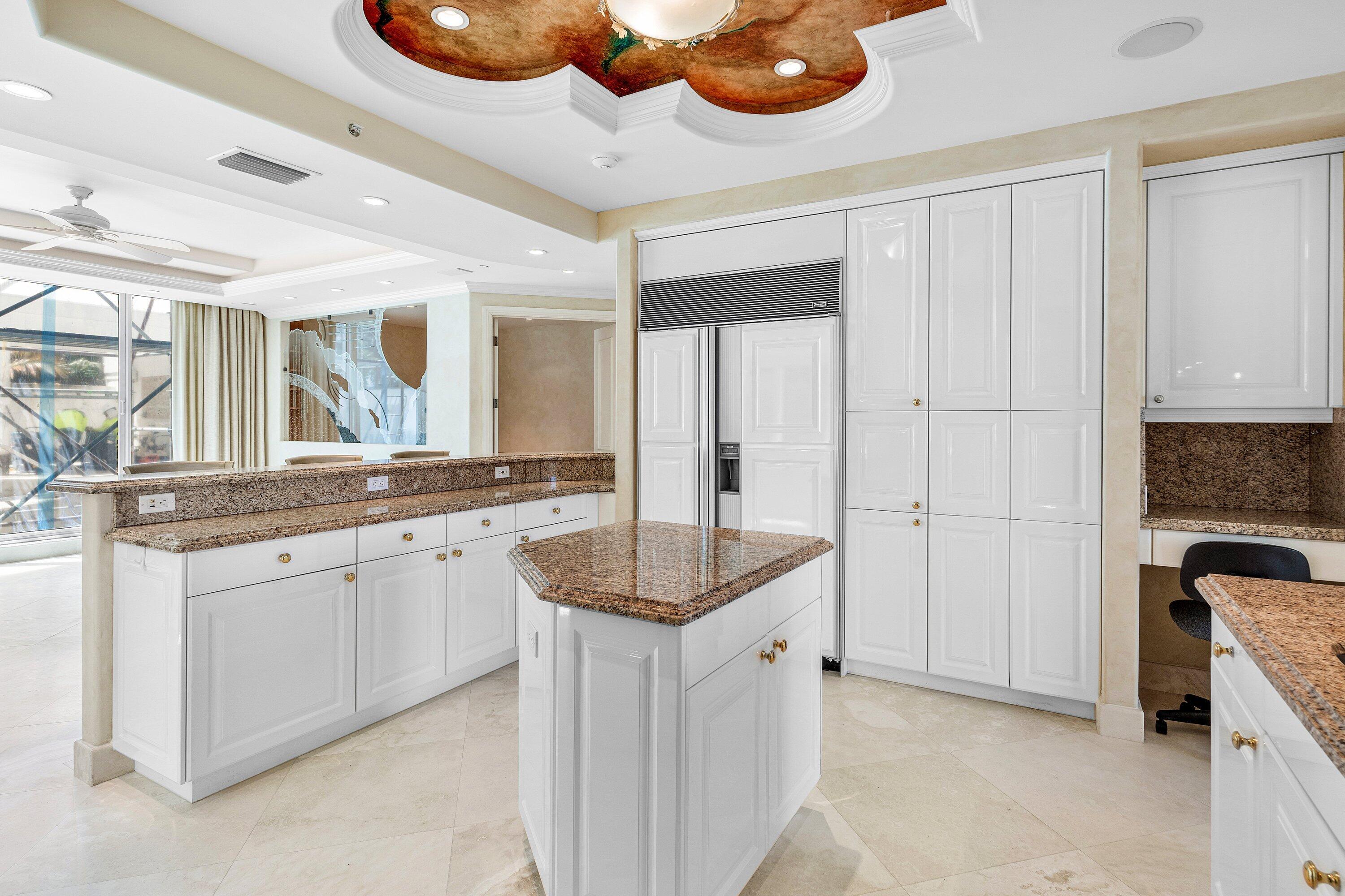 ARAGON CONDO - Residential