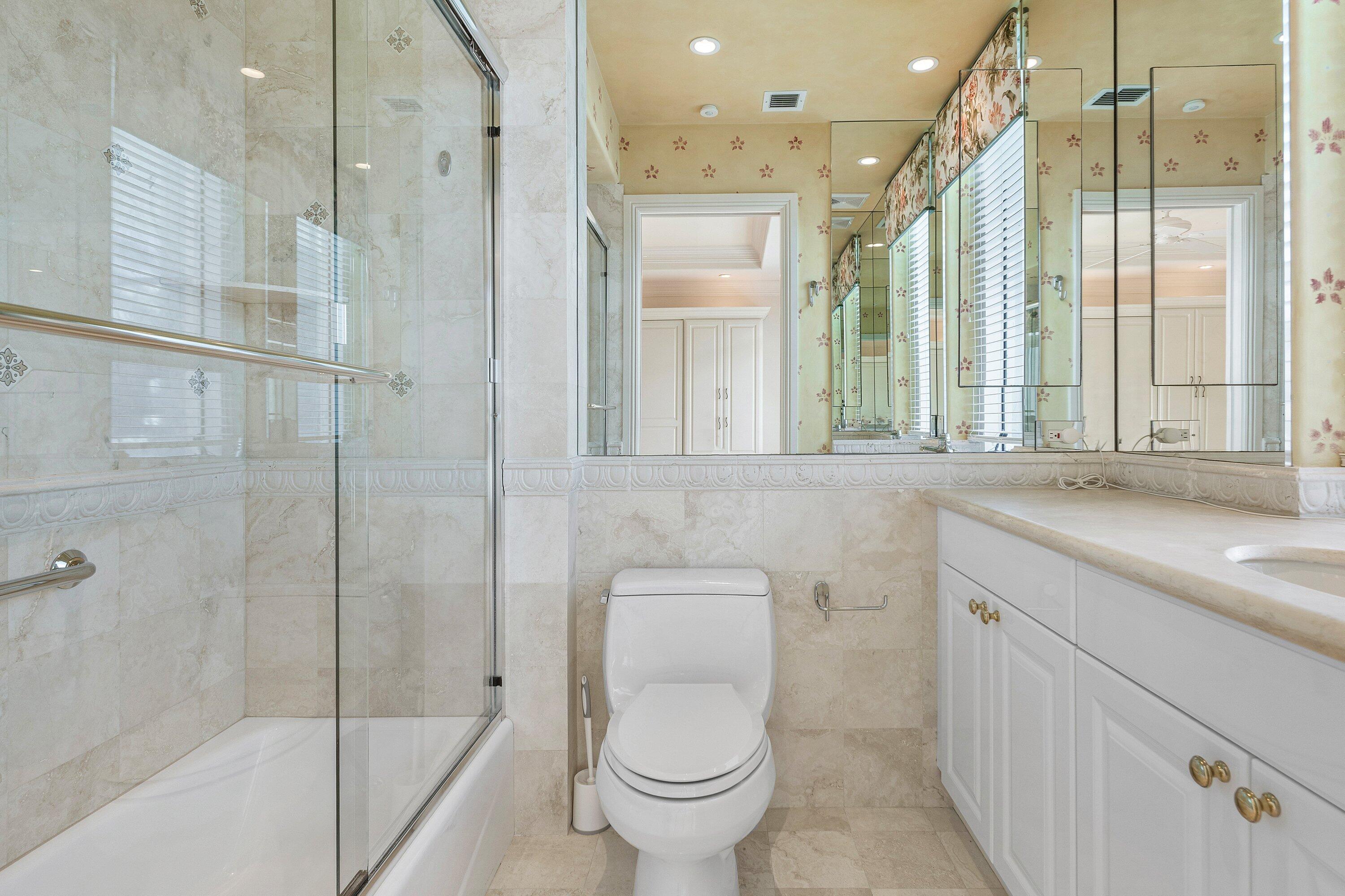 ARAGON CONDO - Residential