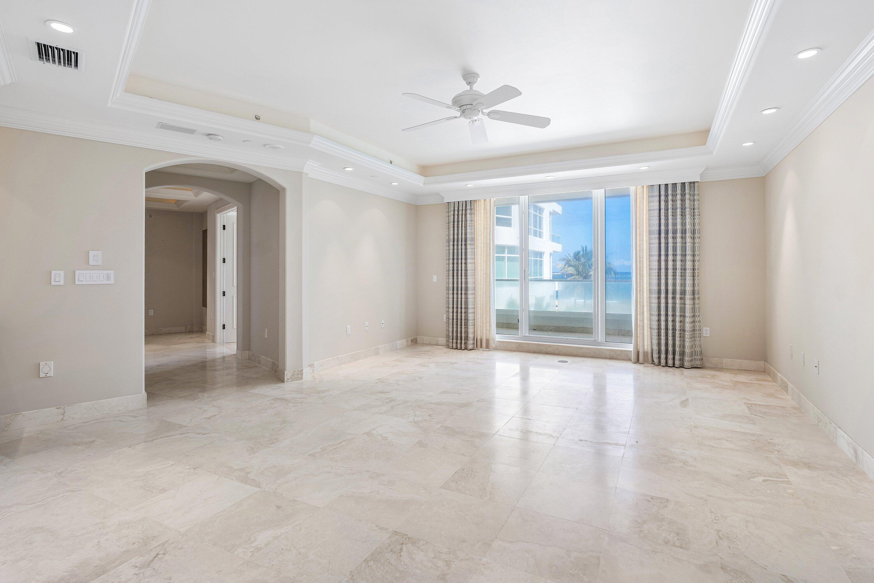 ARAGON CONDO - Residential