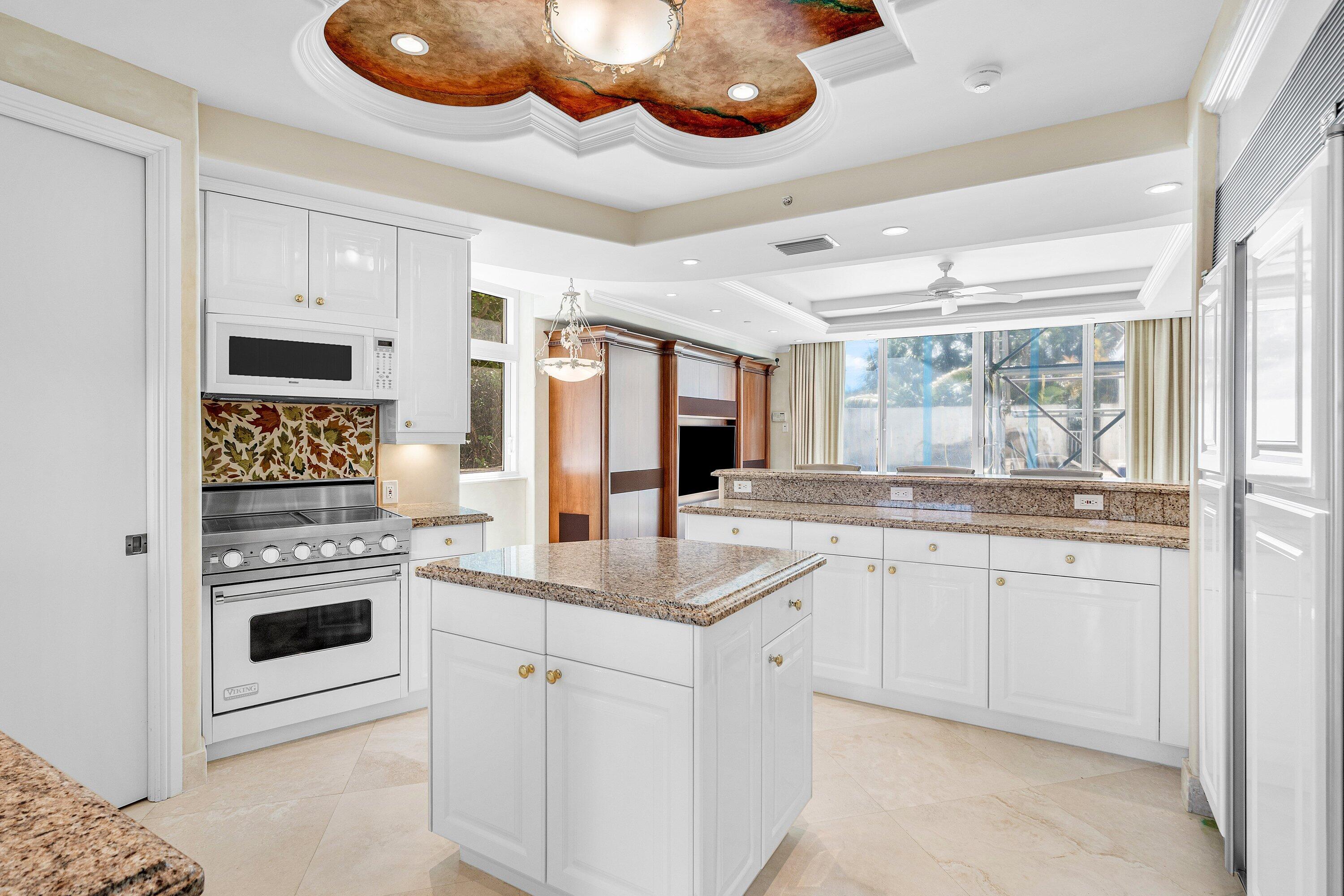 ARAGON CONDO - Residential