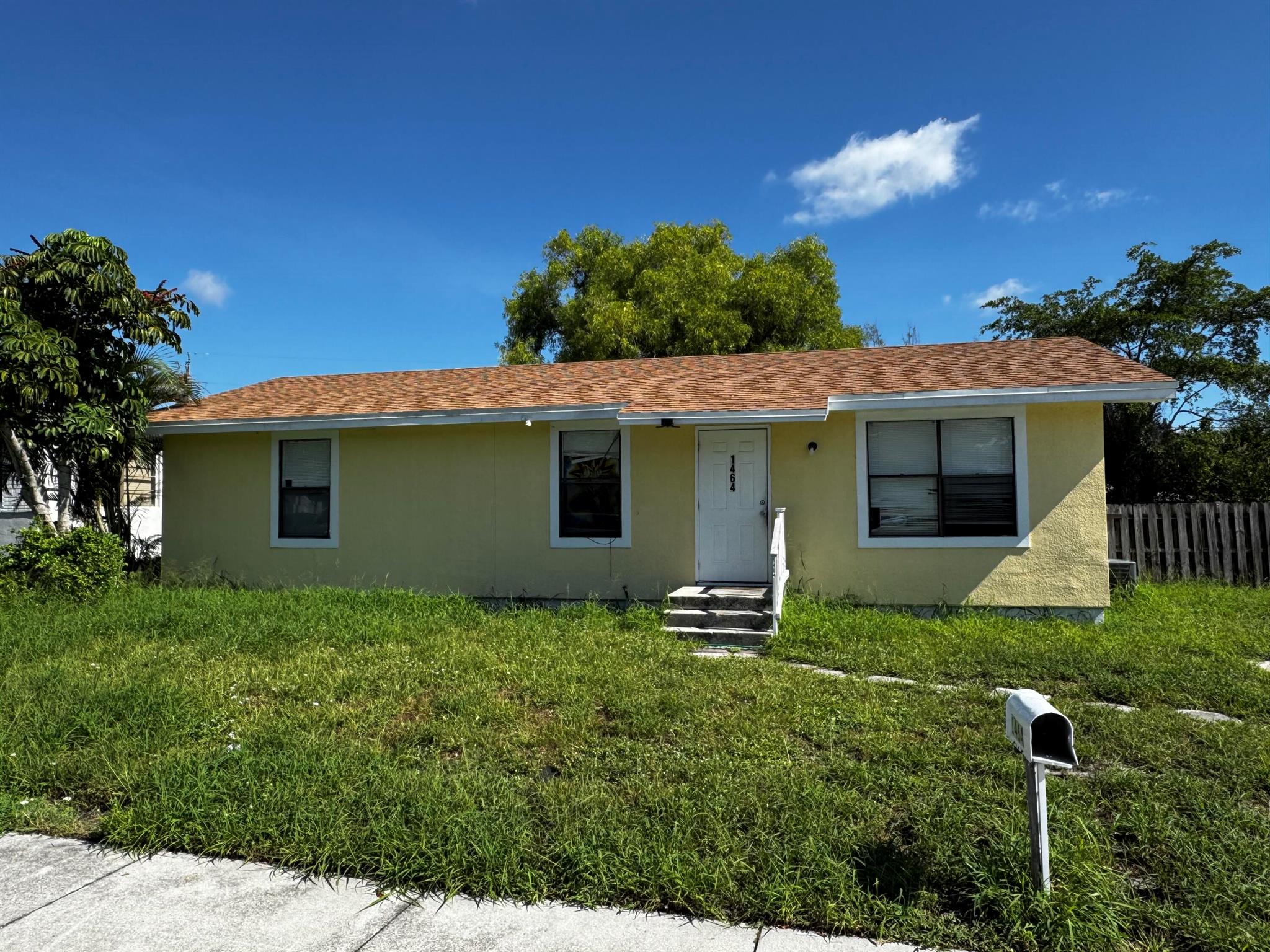 Great single family home that contains 3 beds and 1.5 baths. Open kitchen and split layout. Large fenced-in backyard. Roof is 2022. Currently rented out for $2300/month. This property is for Investors Only and is part of an 11 unit portfolio being sold together as a package deal.