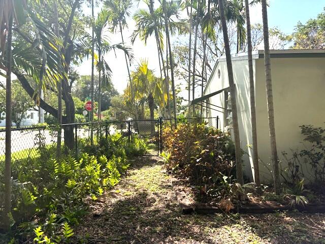 DANIA HEIGHTS EXT - Residential