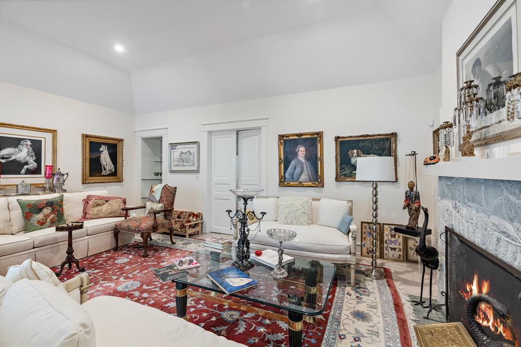 ROYAL PARK - Residential