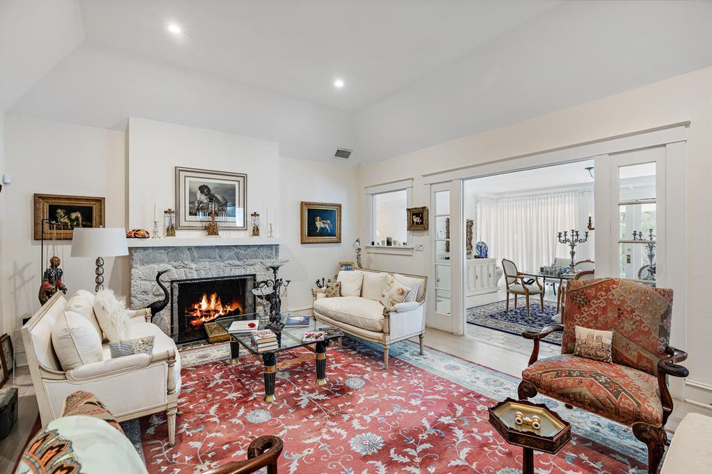 ROYAL PARK - Residential