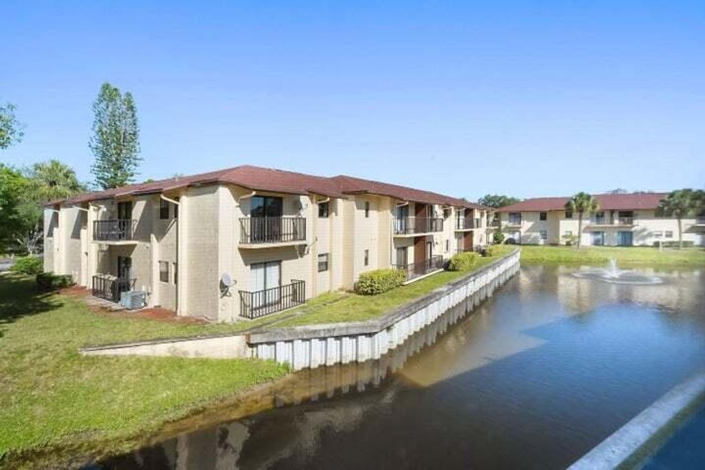 Photo of 2050 Oleander Boulevard #2205, Fort Pierce, FL 34950 (MLS # R11113082)